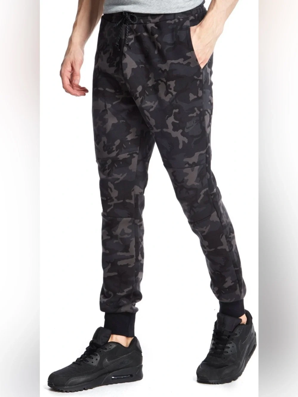 Nike Tech Camo Joggers. Size M - Picture 1 of 11